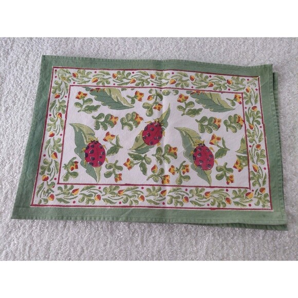 4 Pomegranate "Lexington " 100% Cotton Ladybug Print Placemats 13" x 19" - Picture 2 of 10